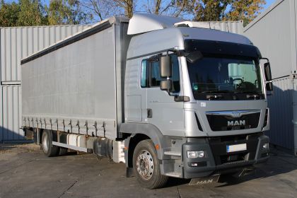 MAN TGM 18.290, BOČNÍ SHRNOVACÍ PLACHTA, HYDRAULICKÉ ČELO PALFINGER